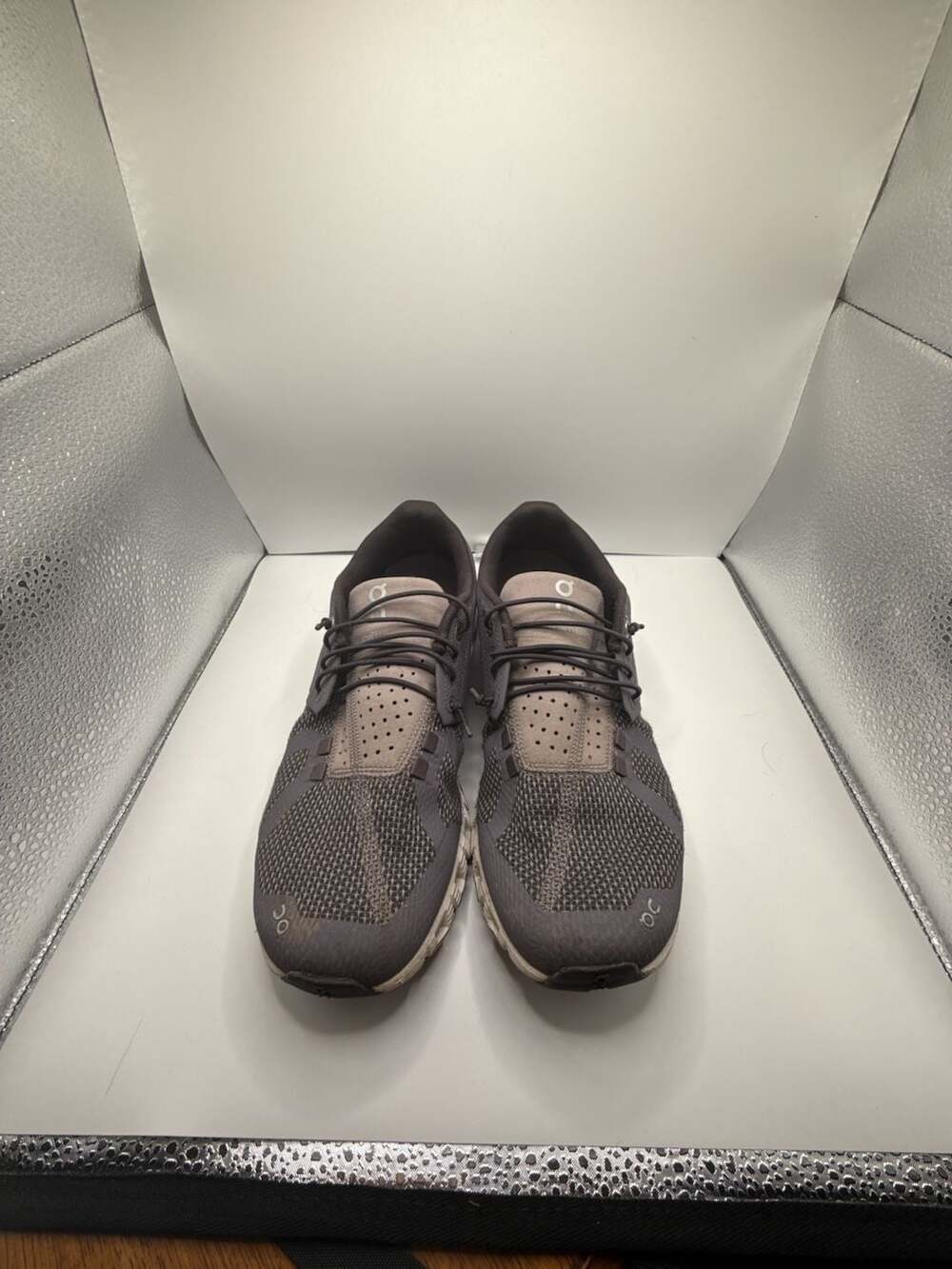 On Cloud Running Shoes grey aka Shark/Pebble Seliga Athletic Size 8.5